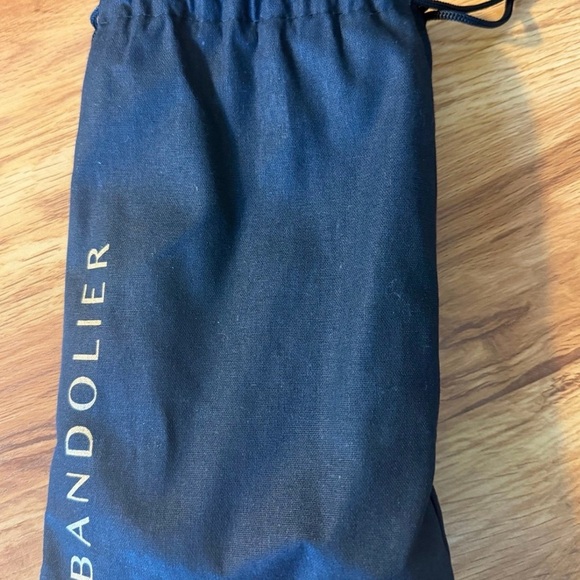 ❤️Bandolier Black Case with Red Heart Gold Chain - Picture 4 of 5